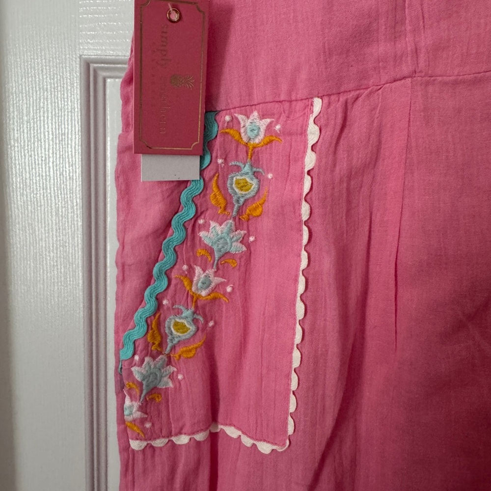 Pink Sleeveless Dress with Floral Accents - Picture 4 of 7